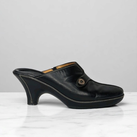 COLE HAAN LIKE NEW Black Soft Leather Heeled Mules Size 8.5 B - Picture 8 of 13